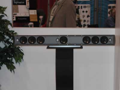 surround-3